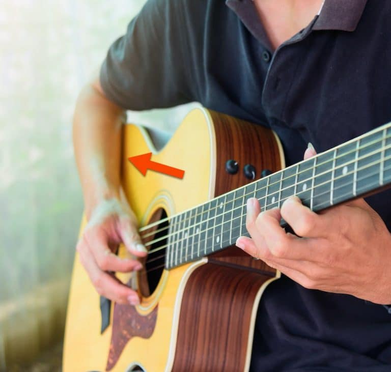 good right hand anchor for right hand fingerpicking technique | Learn Fingerpicking