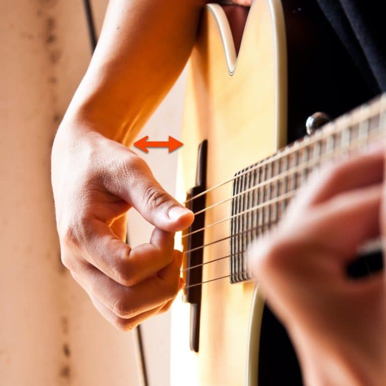 crooked wrist - poor right hand fingerpicking technique |L Learn Fingerpicking