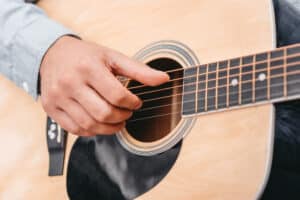 travis picking patterns