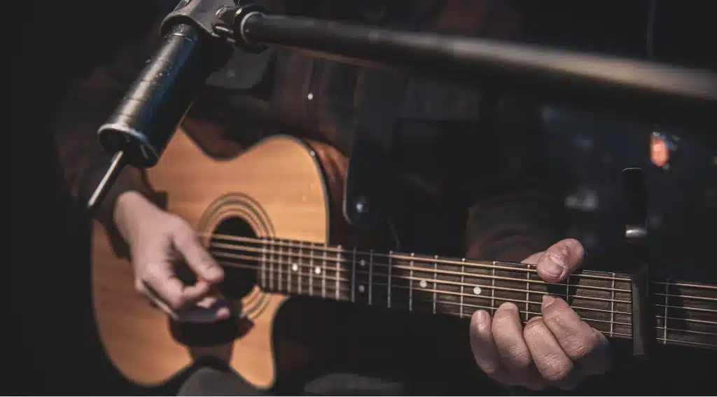 learn travis picking